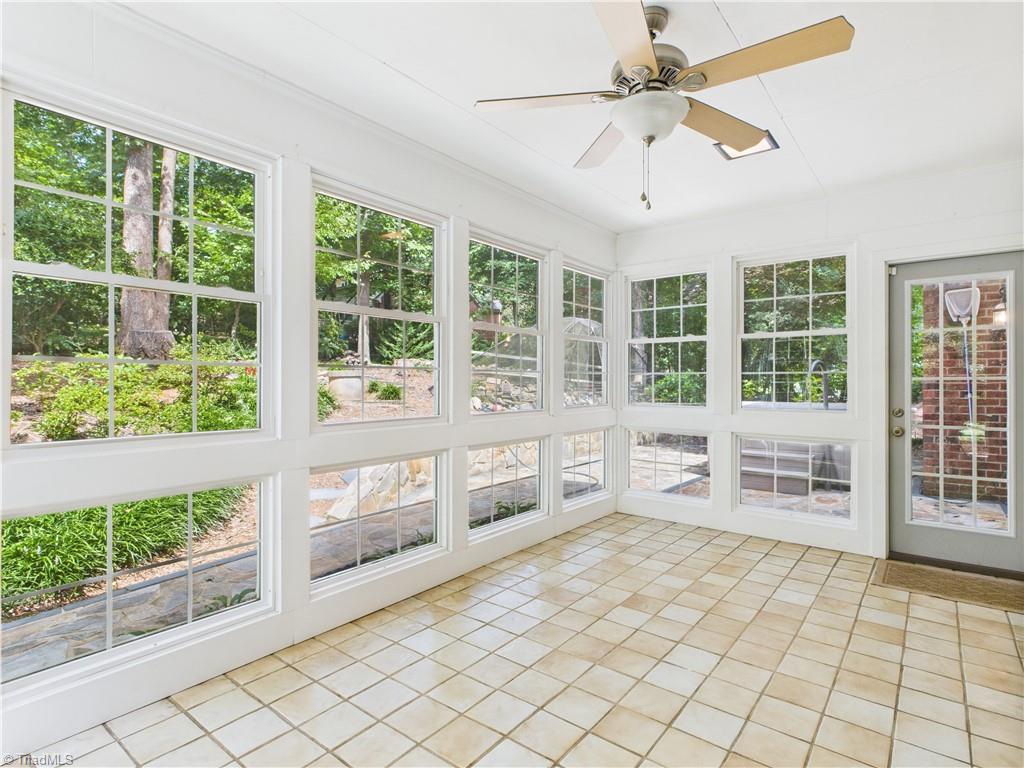 1285 Canterbury Trail