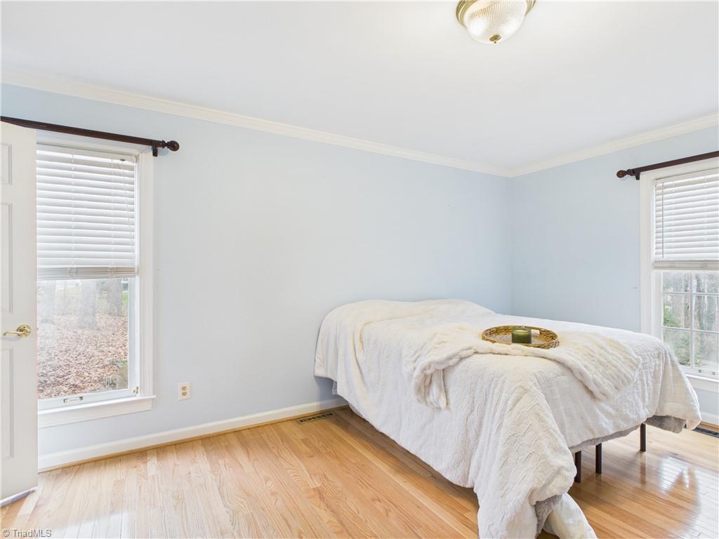 1285 Canterbury Trail