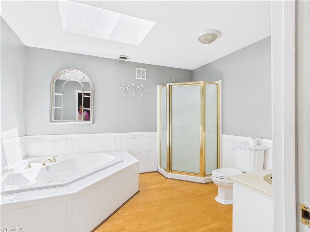 1285 Canterbury Trail