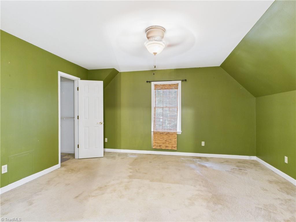1285 Canterbury Trail