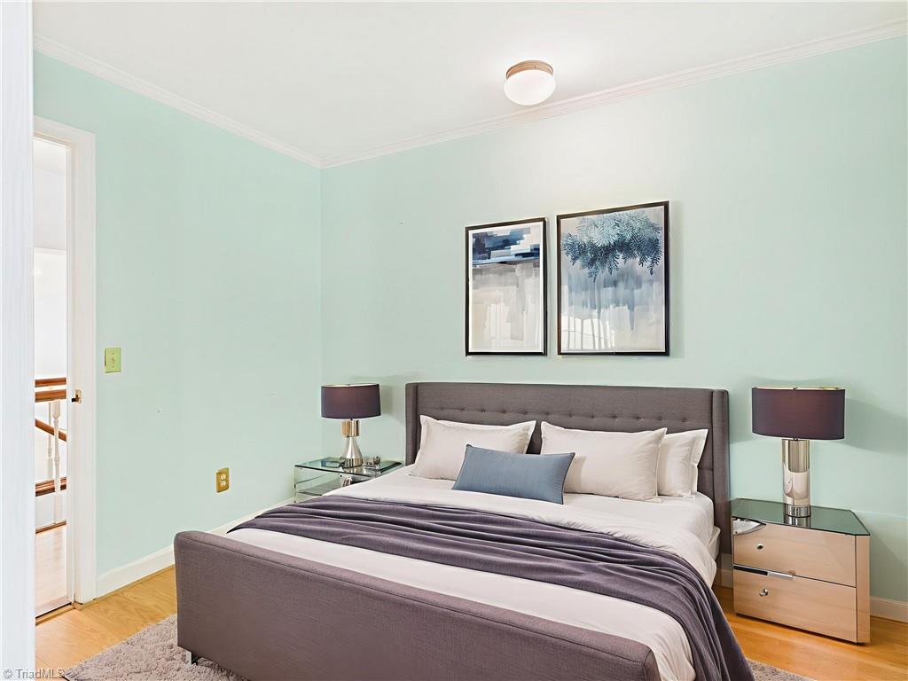 1285 Canterbury Trail