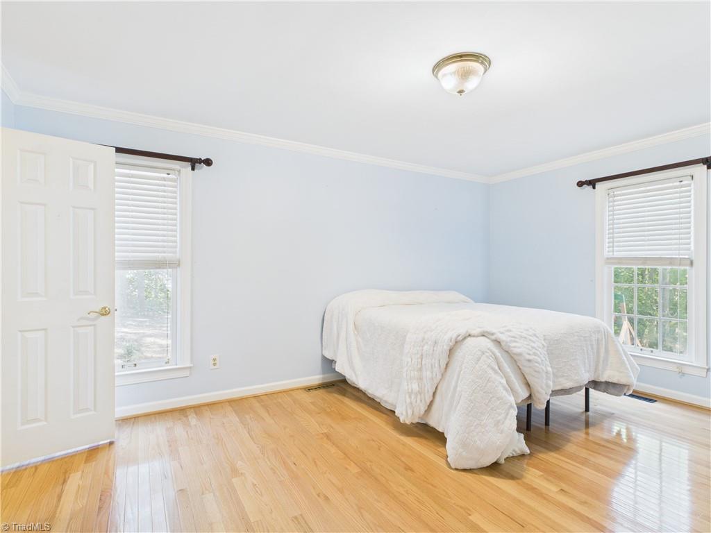 1285 Canterbury Trail