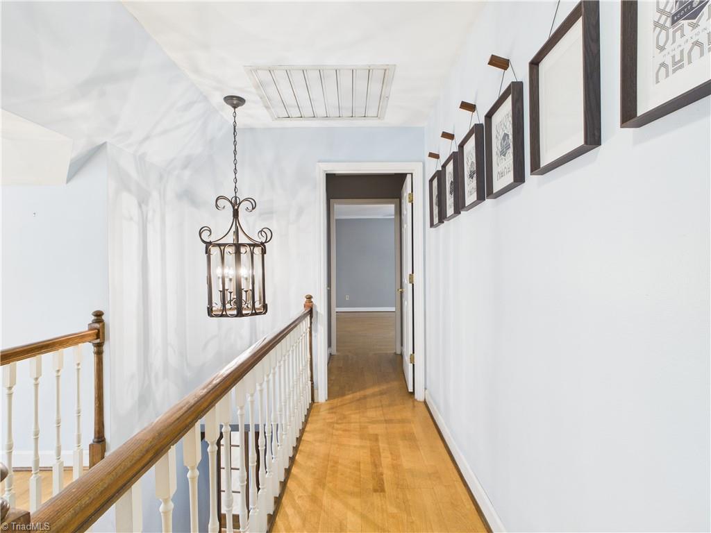 1285 Canterbury Trail