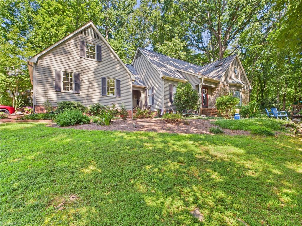 1285 Canterbury Trail