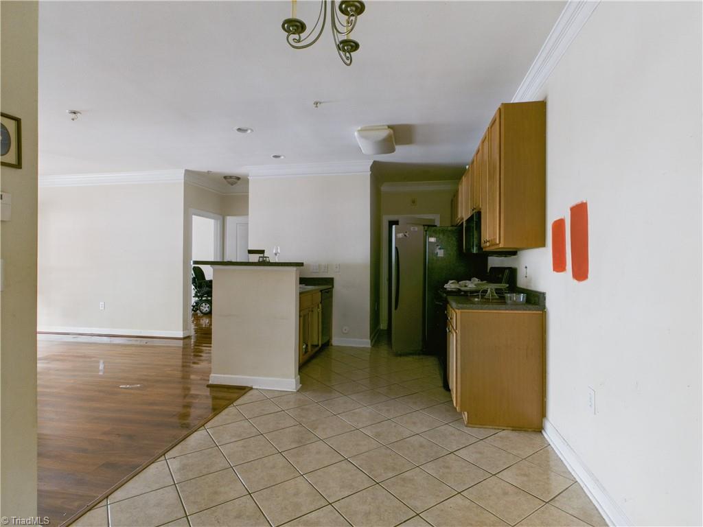 102 Sunset Circle # 101