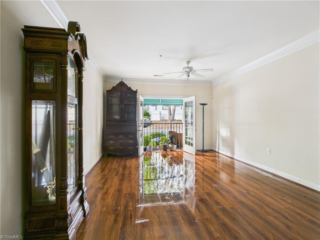 102 Sunset Circle # 101