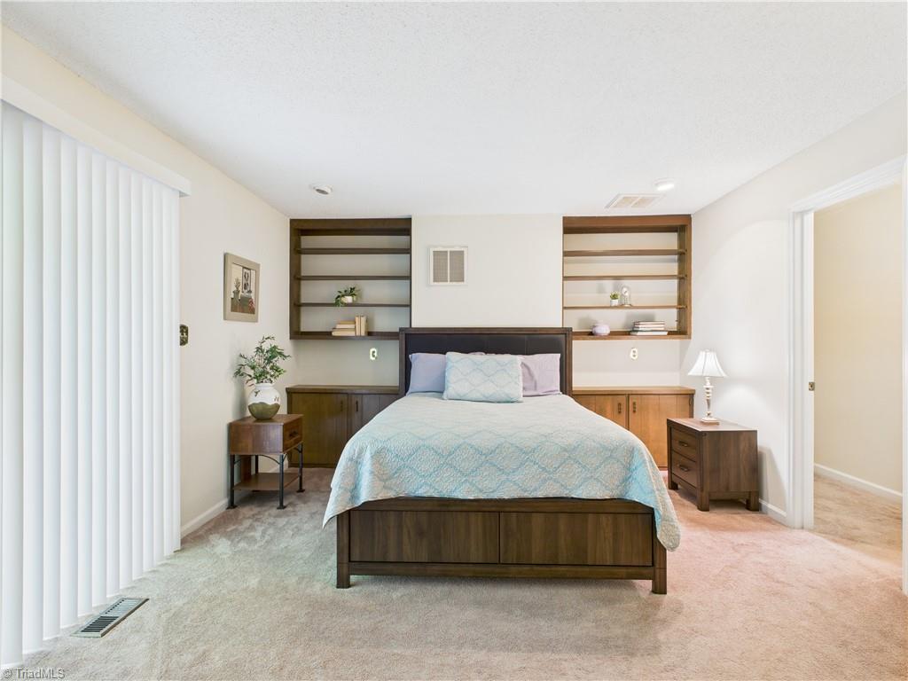 2800 Brookledge Court