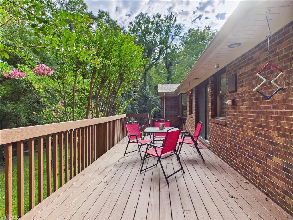 2800 Brookledge Court