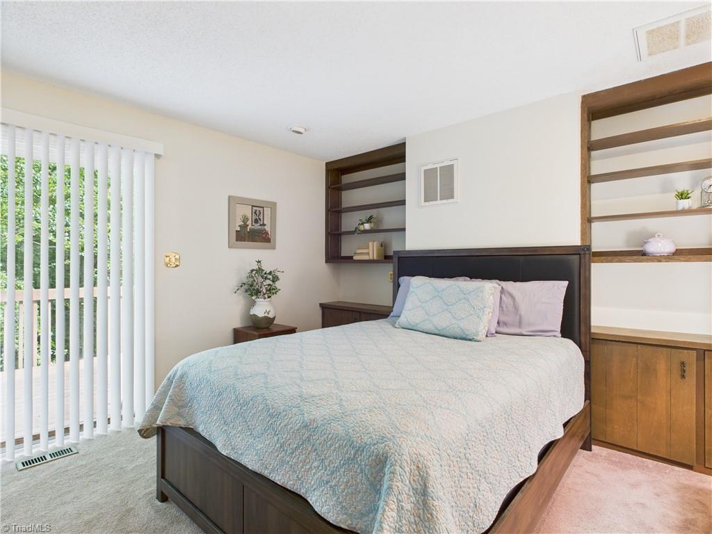 2800 Brookledge Court