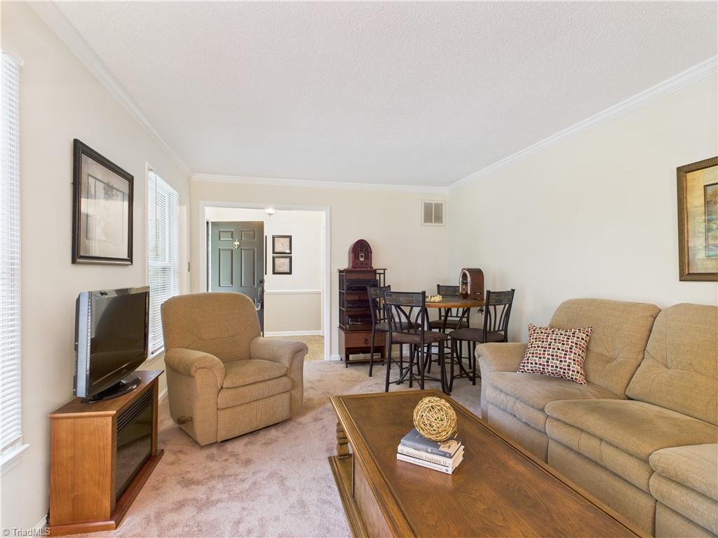 2800 Brookledge Court