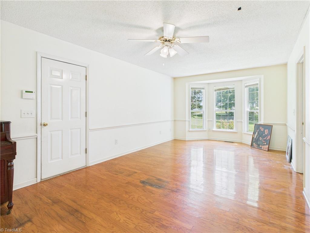 2552 Mack Road