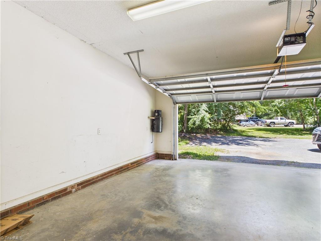 2552 Mack Road