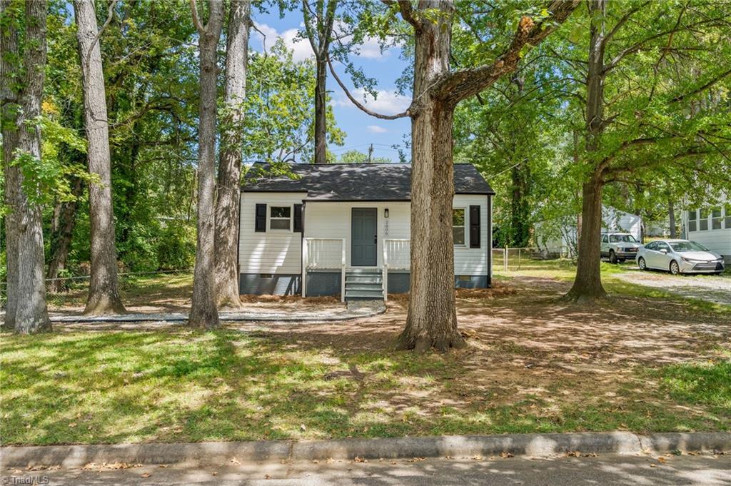 2806 Robin Hood Drive