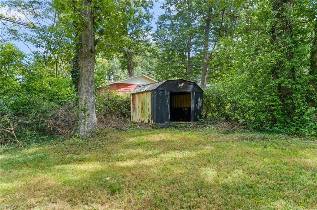 2806 Robin Hood Drive