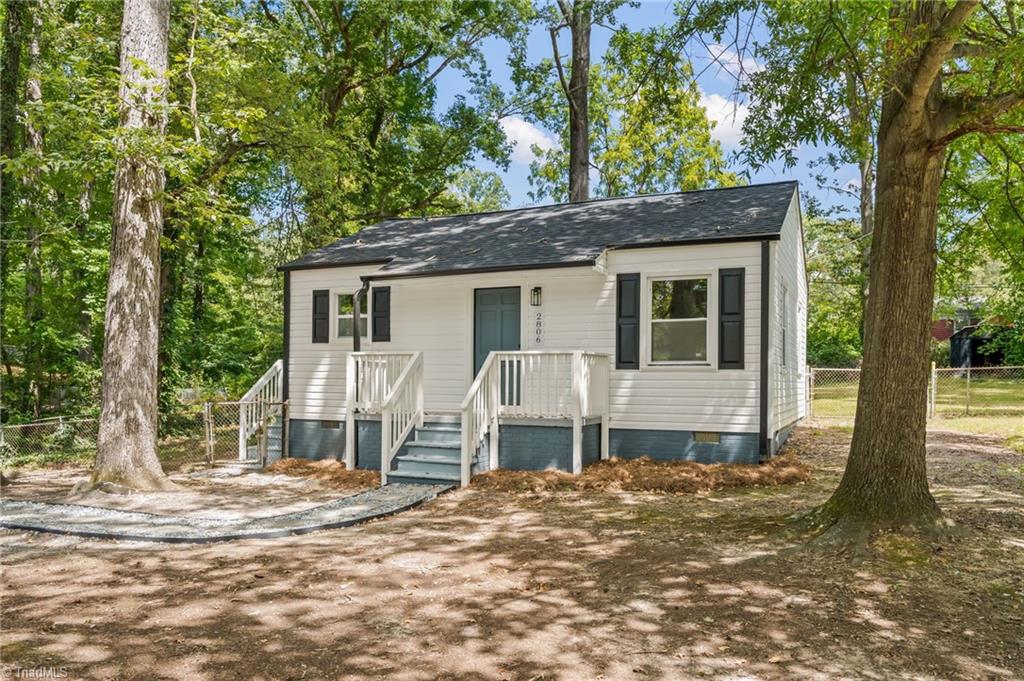 2806 Robin Hood Drive
