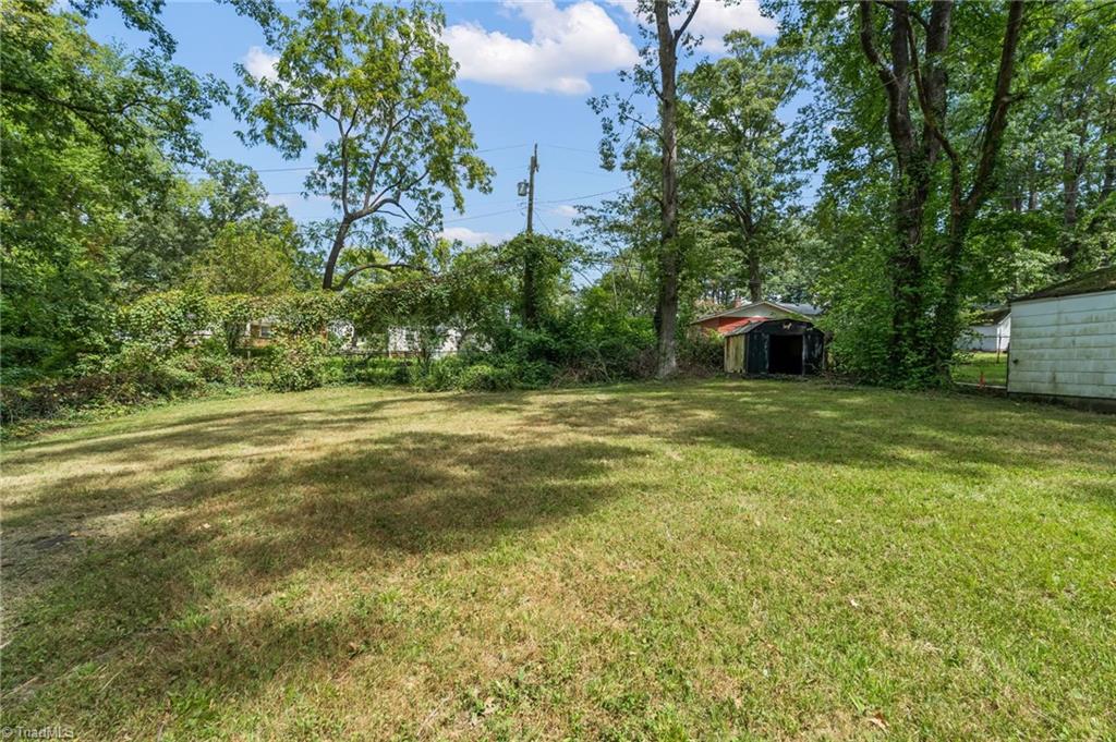 2806 Robin Hood Drive