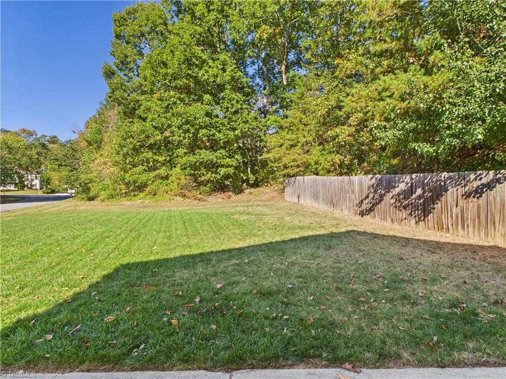 3 Ridgemore Court, Greensboro