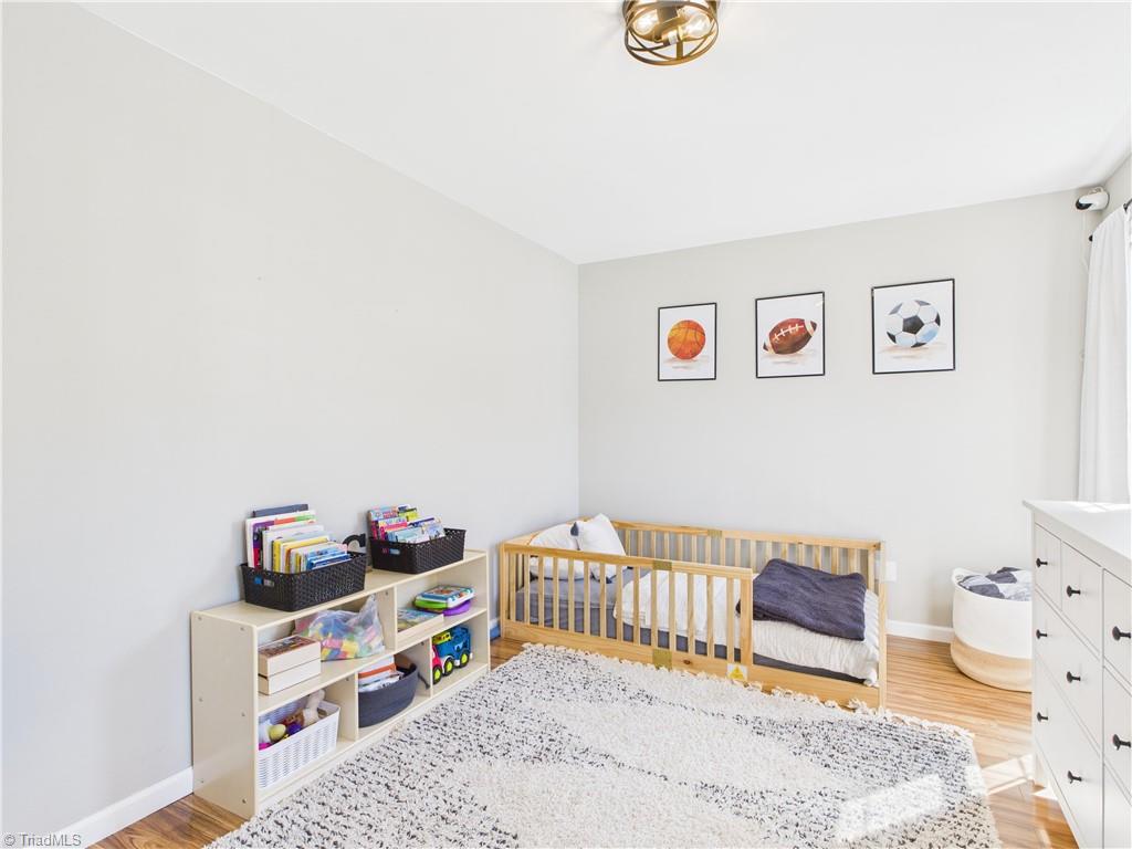 3 Ridgemore Court, Greensboro