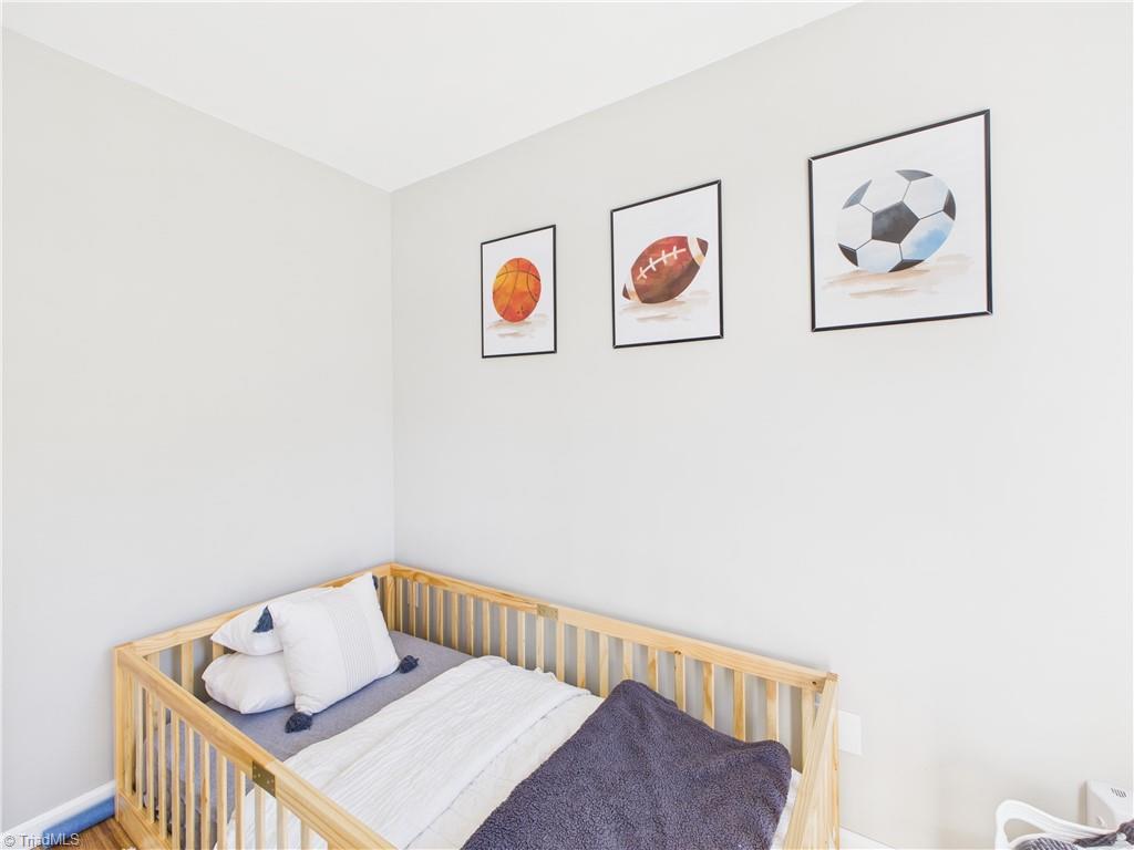 3 Ridgemore Court, Greensboro