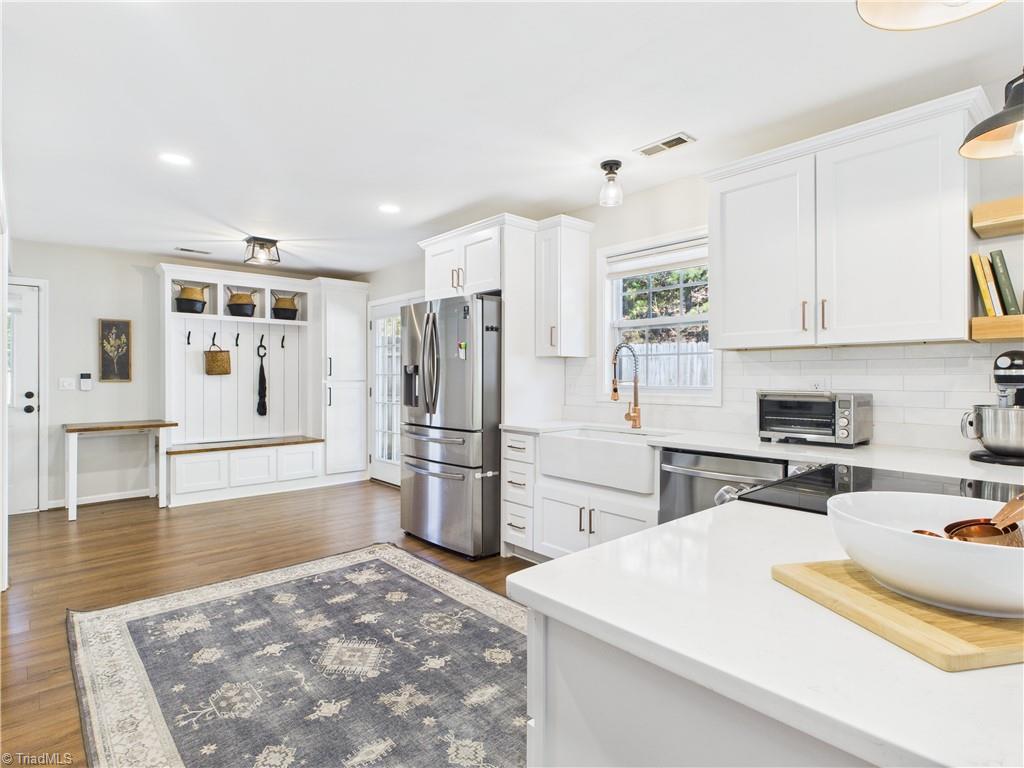 3 Ridgemore Court, Greensboro