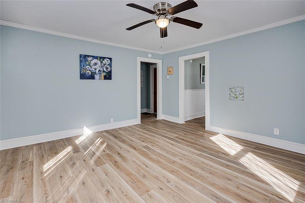 206 W Edgewood Circle