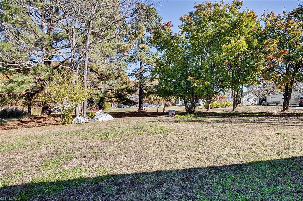 206 W Edgewood Circle
