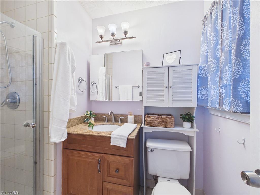 1415 Grantland Place