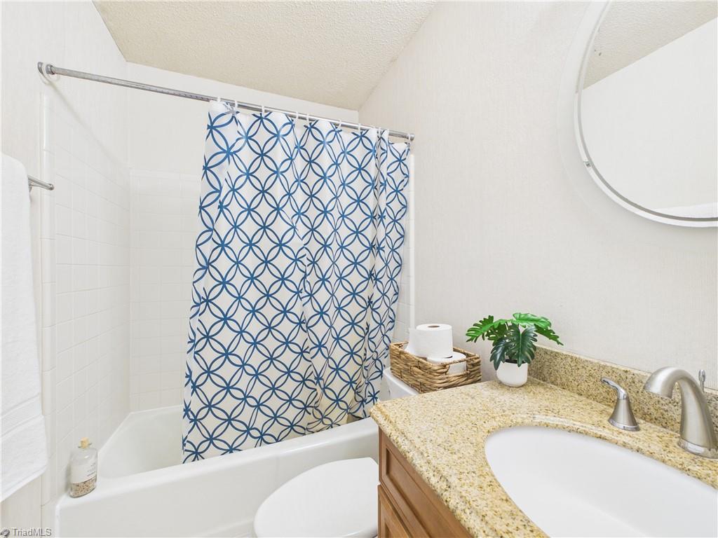 1415 Grantland Place
