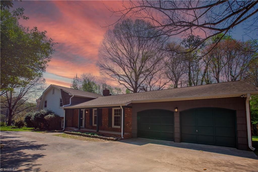 1703 Lazy Lane