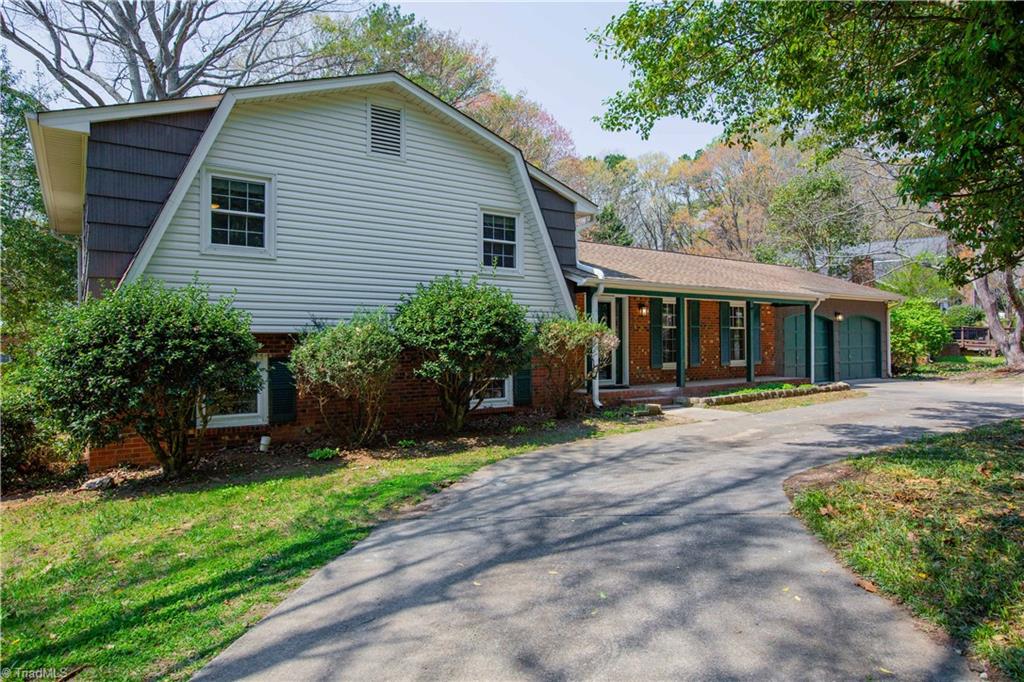 1703 Lazy Lane