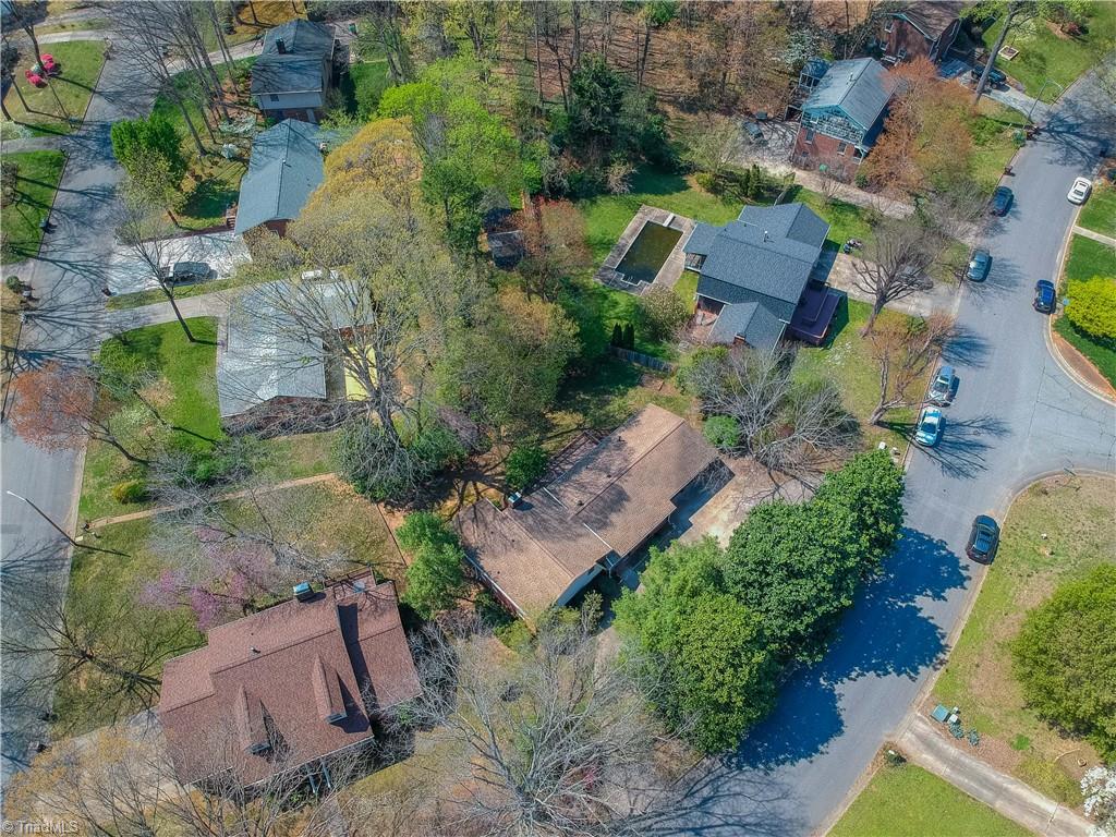 1703 Lazy Lane