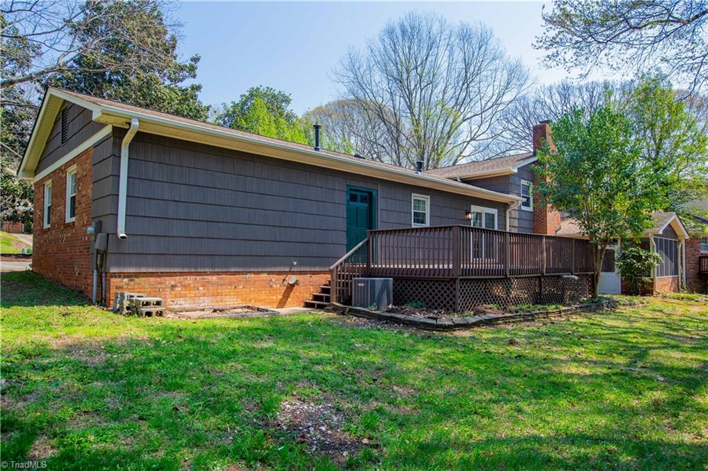 1703 Lazy Lane