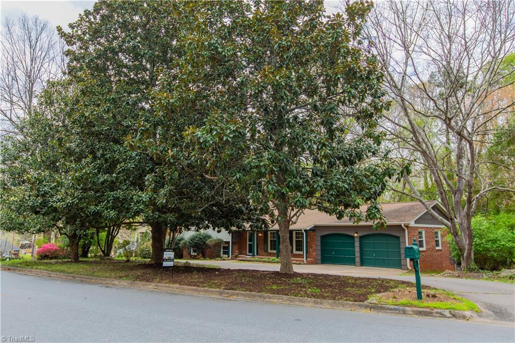 1703 Lazy Lane