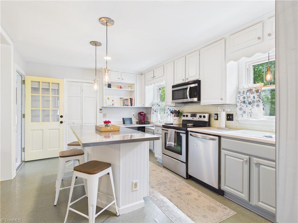 1600 Gracewood Drive