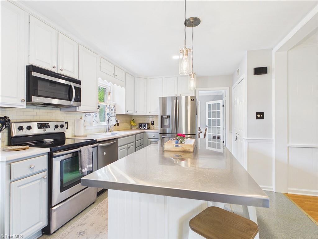 1600 Gracewood Drive