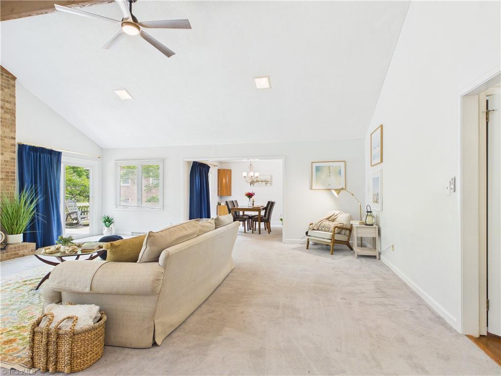 904 Fairidge Drive