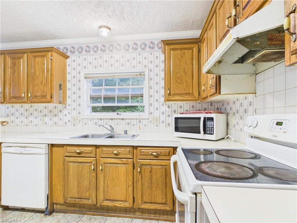2094 Asheboro School Road