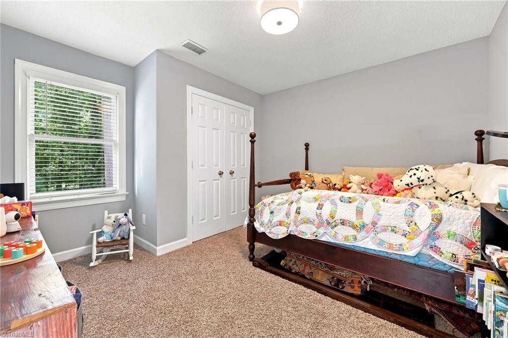 11 River Chase Court