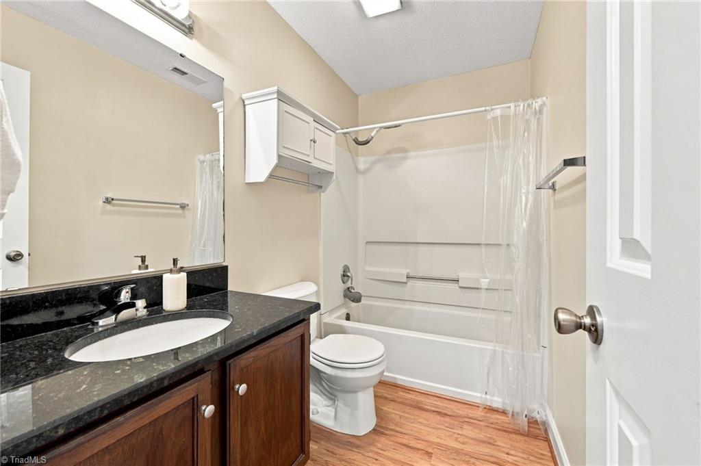 11 River Chase Court