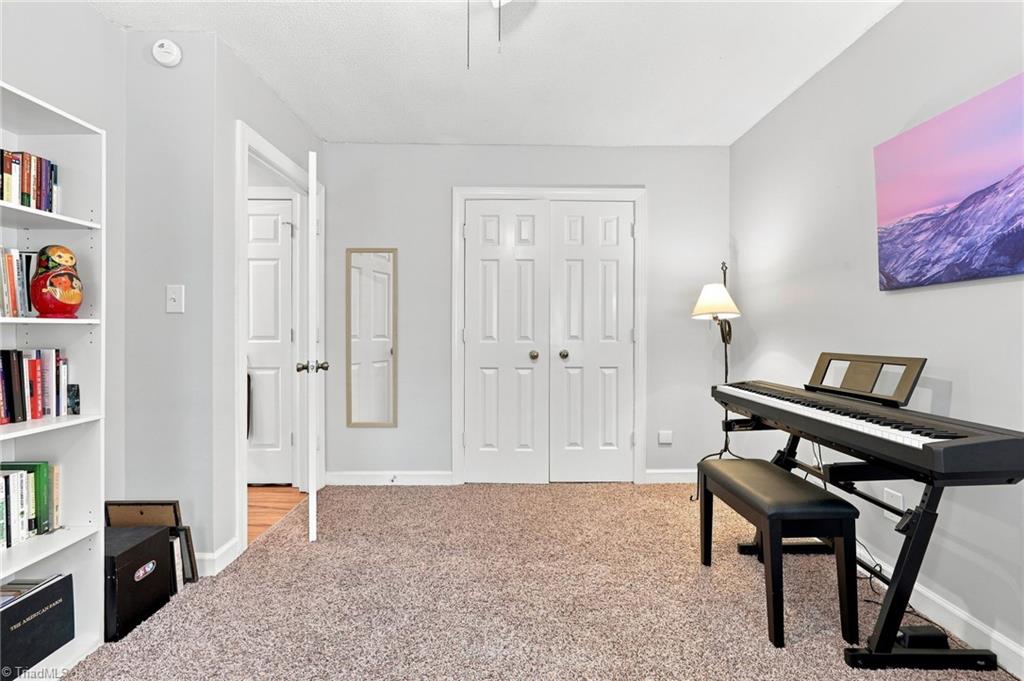11 River Chase Court