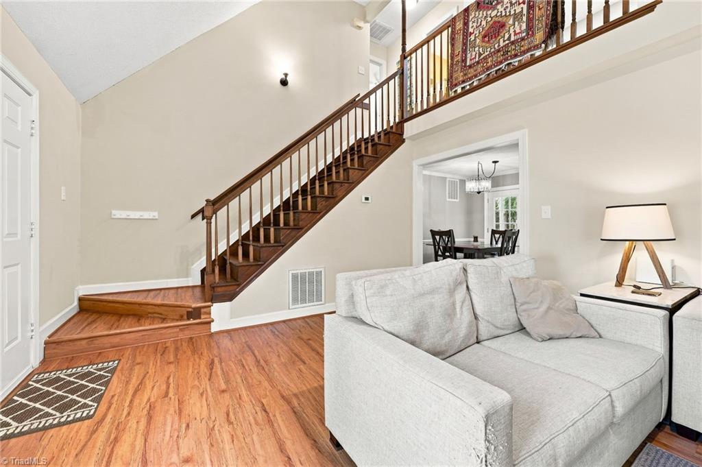 11 River Chase Court
