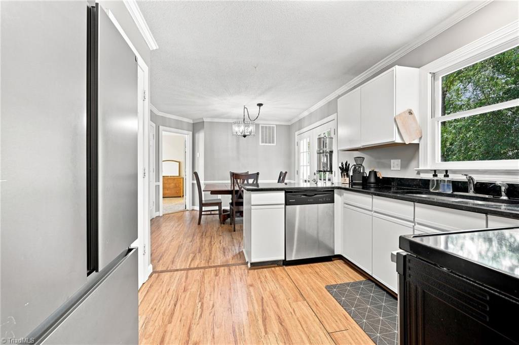 11 River Chase Court