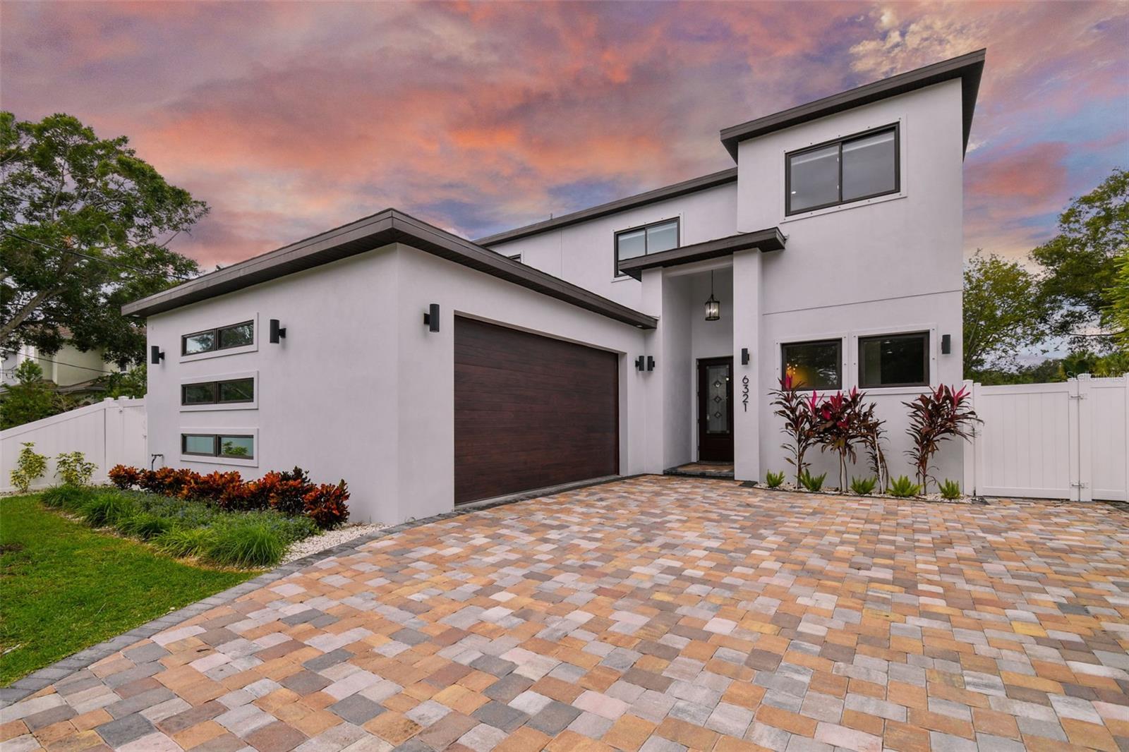 6321 S MACDILL AVE