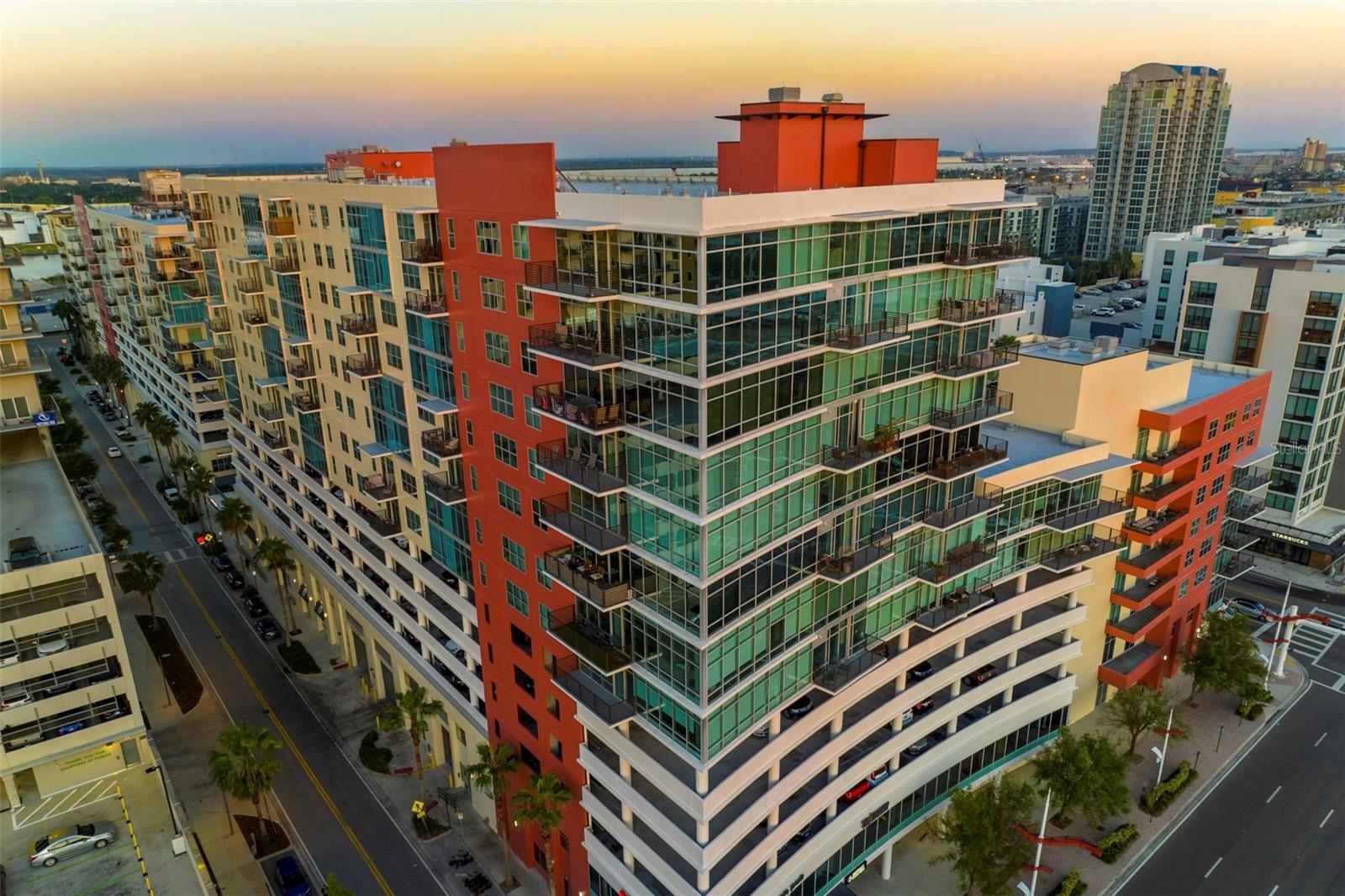 1120 E KENNEDY BLVD #1218