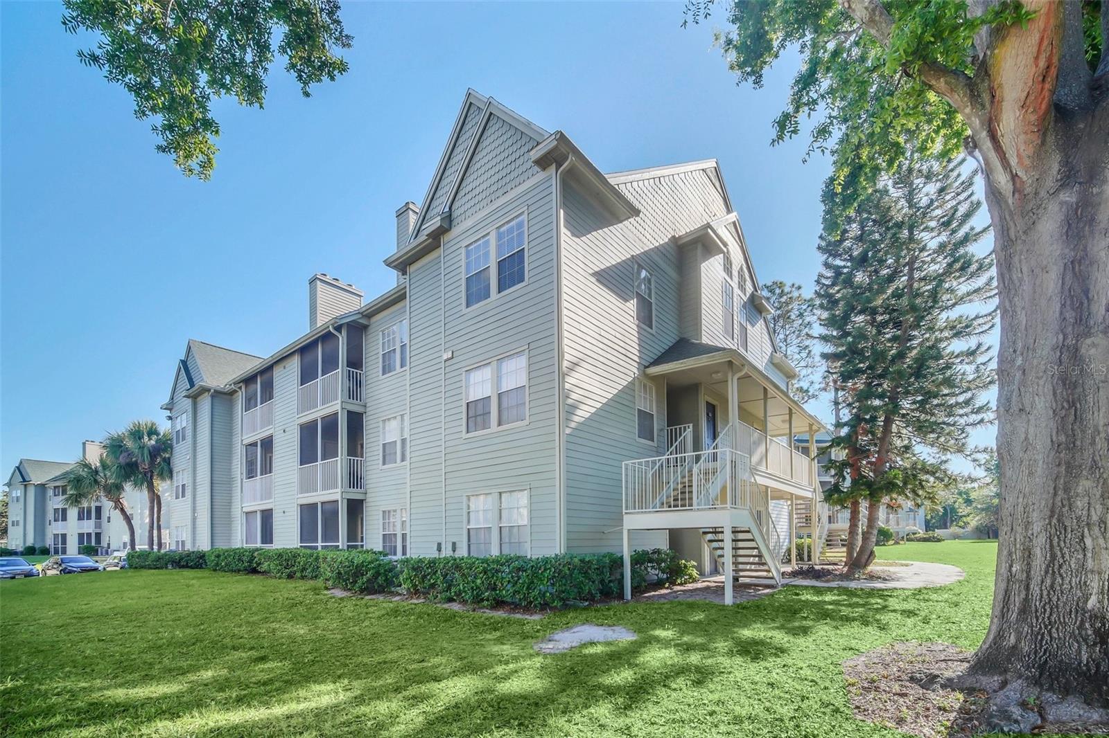 6010 WESTGATE DR #303