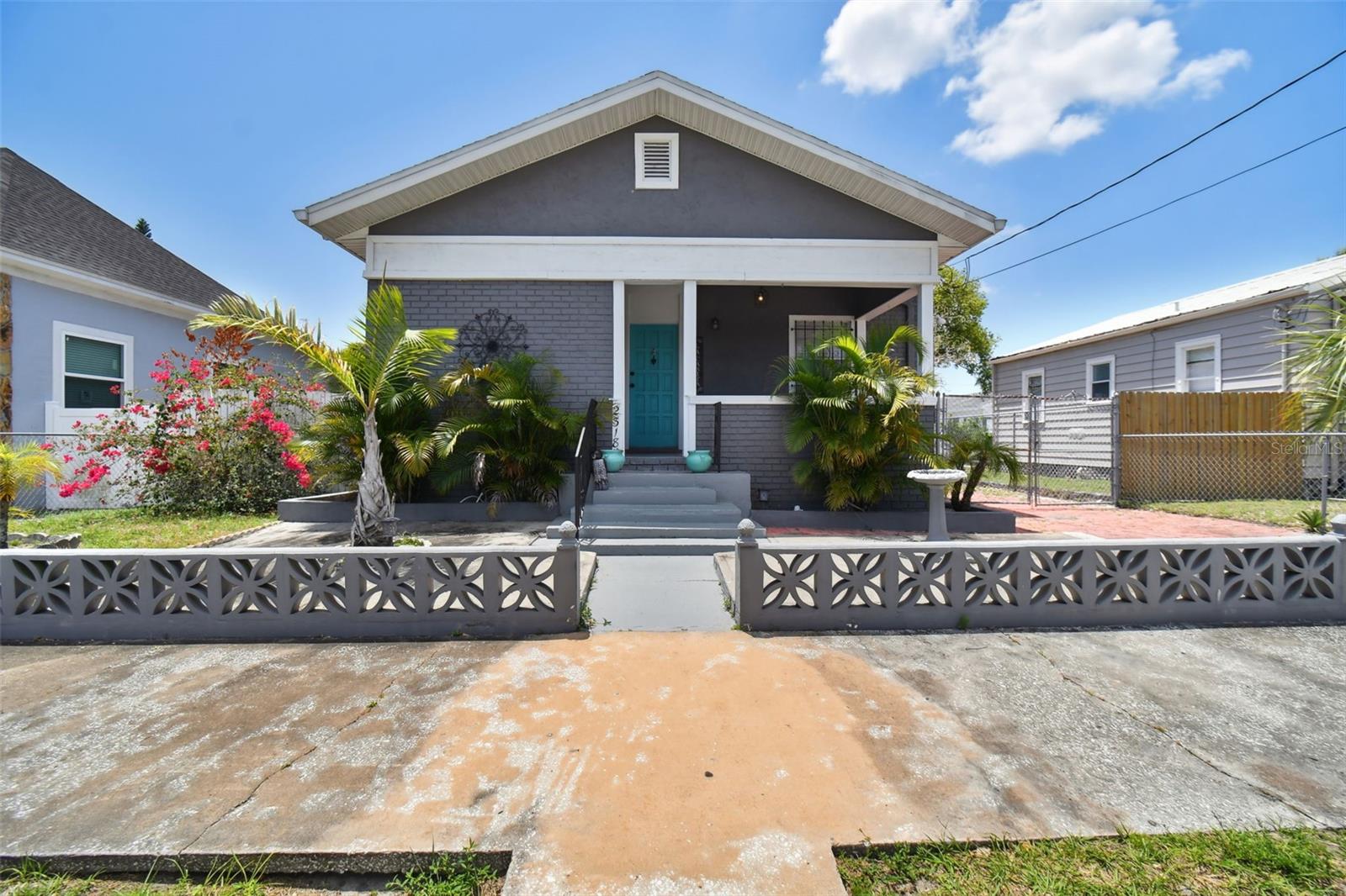 2318 W CORDELIA ST