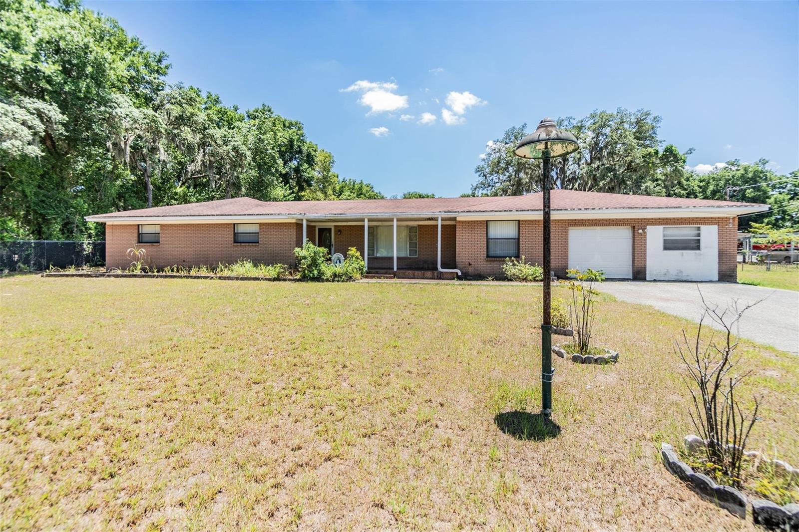 3813 AMBER RD
