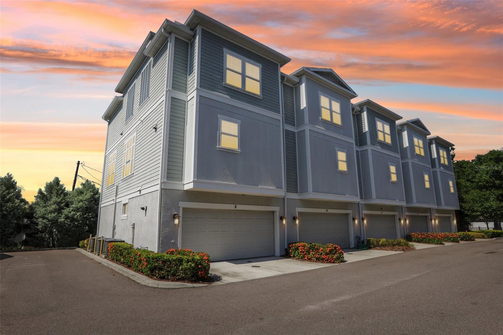 115 N ARRAWANA AVE #5