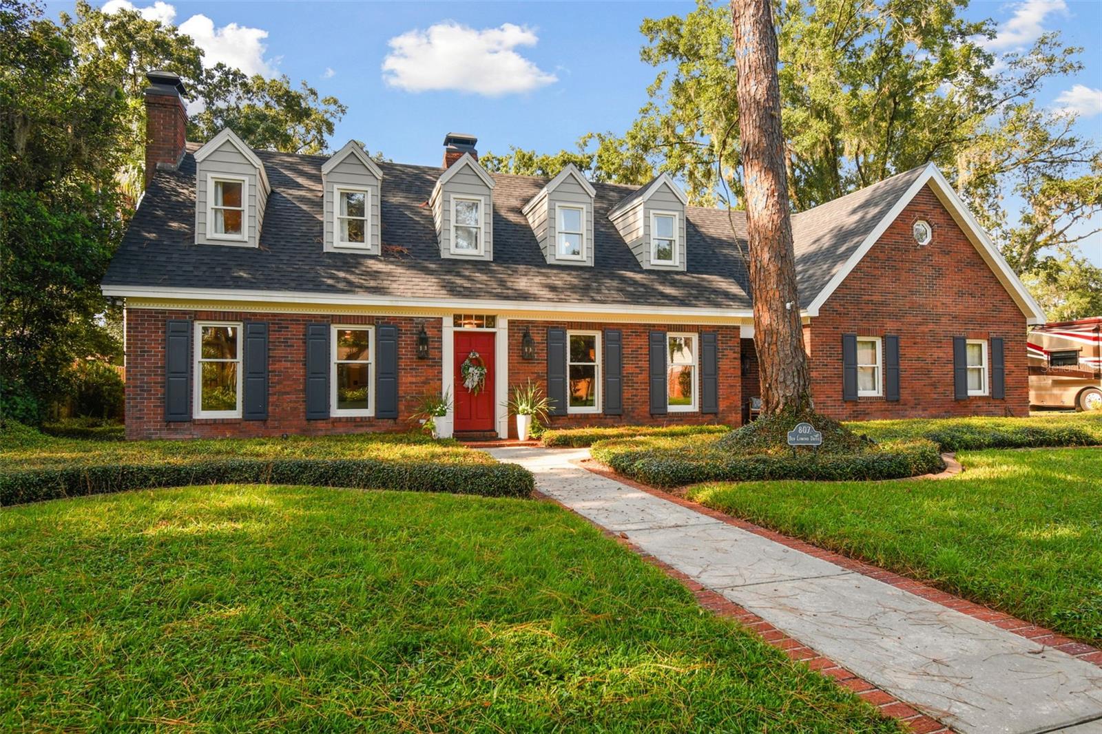 807 BEN LOMOND DR