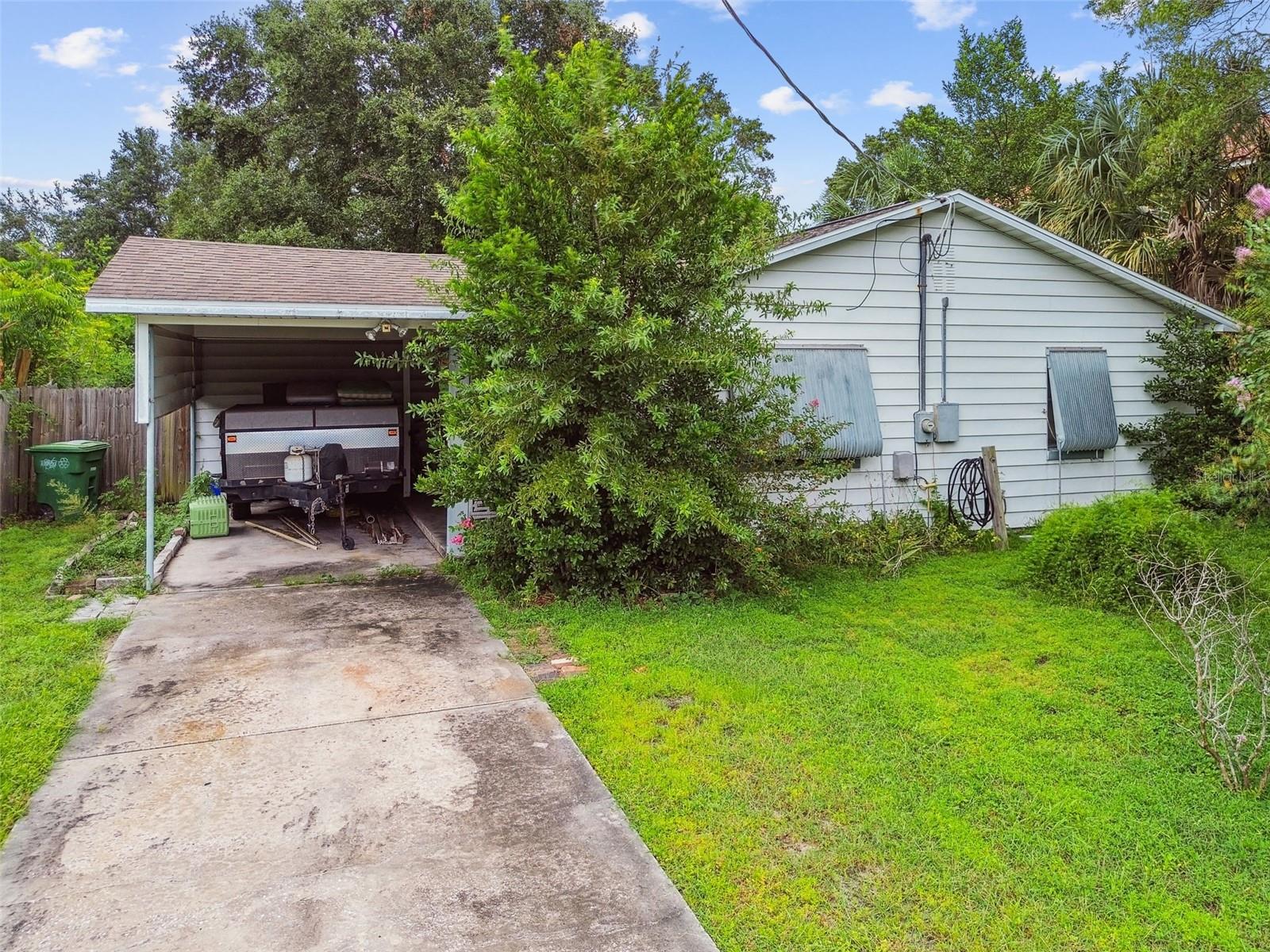 3311 W PAXTON AVE